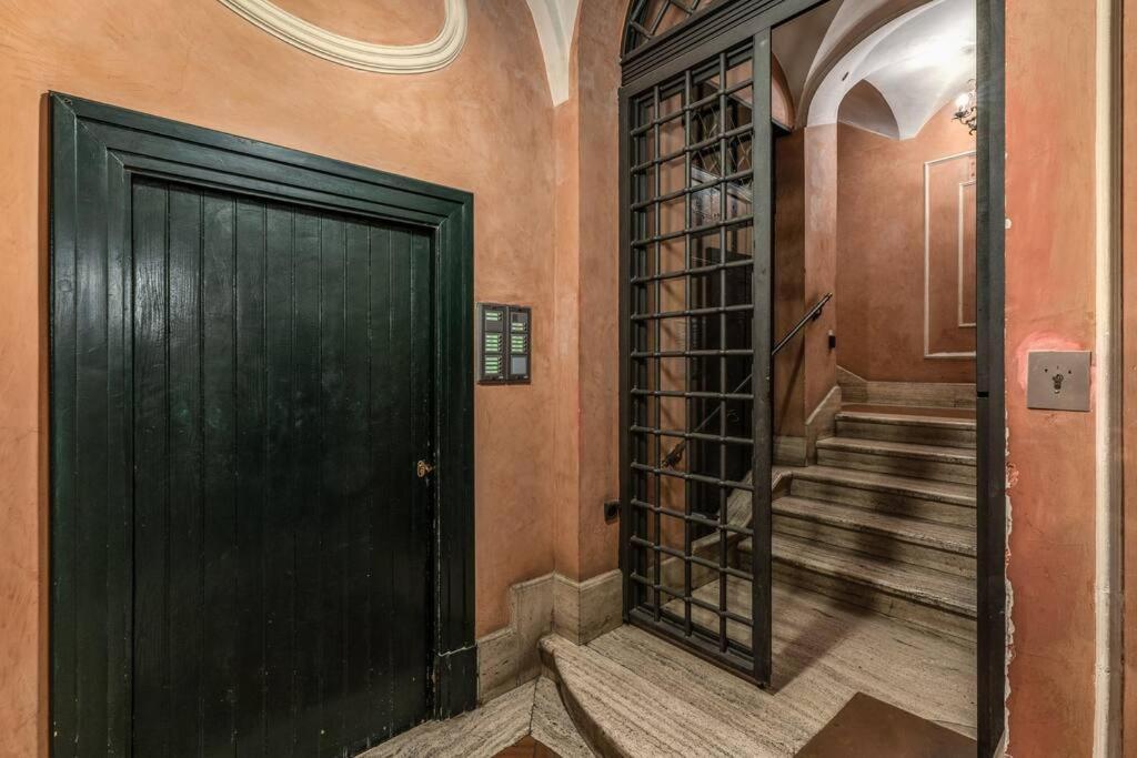 Ferienwohnung Domus Mondrian Luxury House Rom Exterior foto